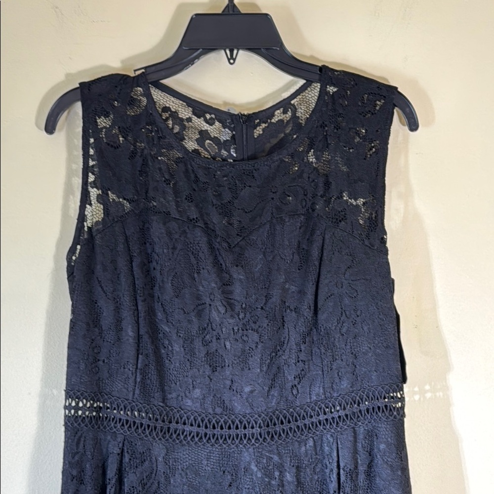 ALLANDWELL Dress Black Lace Midi Sleeveless High Low in Size XL NWT - Picture 4 of 15